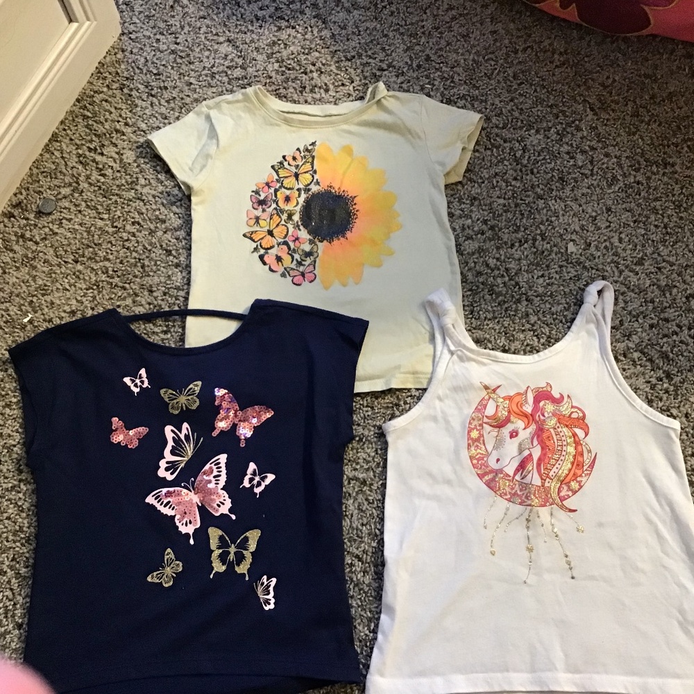girls tops bundle of 3 size XS/4